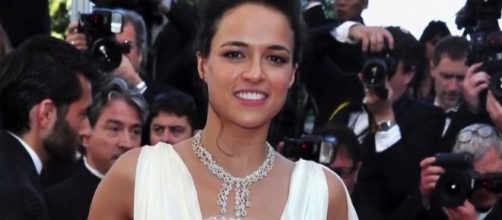 Michelle Rodriguez threatens to leave "Fast and the Furious" franchise due to limited women roles. Image via YouTube/Hollyscoop