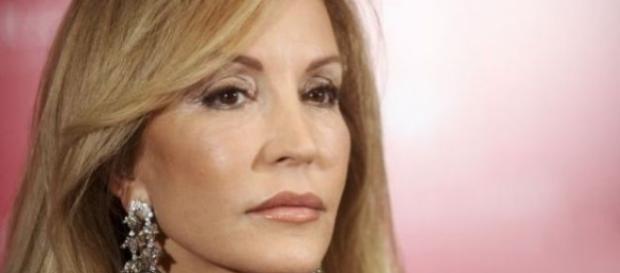 Carmen Lomana a Belén Esteban: ‘Vas de moralista y me debes 30.000 euros’ Carmen Lomana a Belén Esteban: ‘Vas de moralista y me debes 30.000 euros’