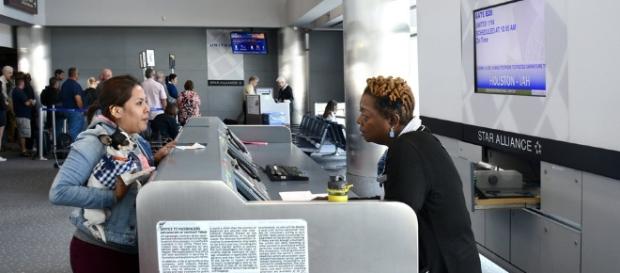 Con la reforma a la Ley de Aviación los usuarios obtienen más y mejores derechos Con la reforma a la Ley de Aviación los usuarios obtienen más y mejores derechos