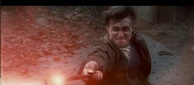 Daniel Radcliffe as Harry Potter in "Harry Potter and the Deathly Hollows" trailer. (Youtube/Warner Bros. Pictures) Daniel Radcliffe as Harry Potter in "Harry Potter and the Deathly Hollows" trailer. (Youtube/Warner Bros. Pictures)