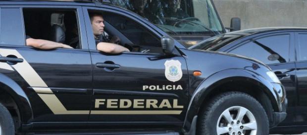 Ex-governanta de Sérgio Cabral prestou depoimento à PF Ex-governanta de Sérgio Cabral prestou depoimento à PF