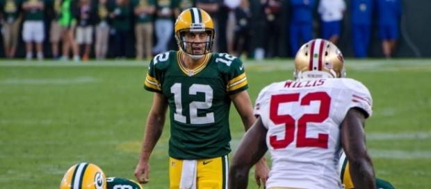 File:Aaron Rodgers - San Francisco vs Green Bay 2012 (2).jpg ... - wikimedia.org File:Aaron Rodgers - San Francisco vs Green Bay 2012 (2).jpg ... - wikimedia.org