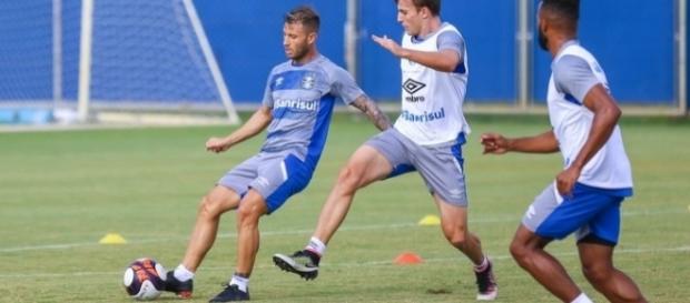 Jogador em treinamento pelo Grêmio (Foto: Lucas Uebel/Grêmio) Jogador em treinamento pelo Grêmio (Foto: Lucas Uebel/Grêmio)