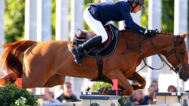 Julien Épaillard grave son nom sur le Champ-de-Mars - Equitation ... - eurosport.fr