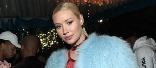 Halsey hits out at 'fucking moron' Iggy Azalea - nme.com