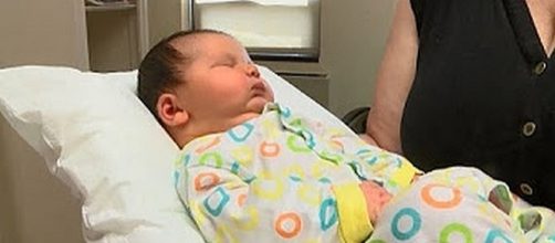 South Carolina woman gives birth to 14.4 pound baby [Image: NBC/YouTube screenshot]