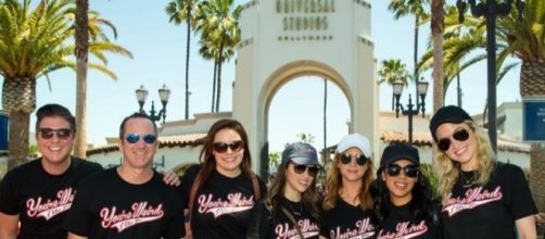The cast of "Pitch Perfect 3" recently visited Universal Studios (Universal Studios/Twitter)