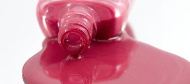 Cada mulher combina perfeitamente com uma cor de esmalte de acordo com o seu signo Cada mulher combina perfeitamente com uma cor de esmalte de acordo com o seu signo