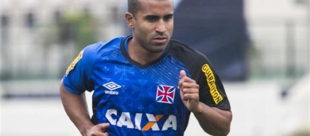 Júlio Cesar irá vestir a camisa do Boavista Júlio Cesar irá vestir a camisa do Boavista