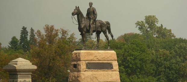 Statue of Robert E. Lee at Gettysburg (Wikimedia public domain) Statue of Robert E. Lee at Gettysburg (Wikimedia public domain)