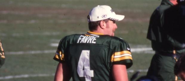 Could it be true that this Hall of Fame quarterback did not understand basic formations? (Via Wikimedia Commons) Could it be true that this Hall of Fame quarterback did not understand basic formations? (Via Wikimedia Commons)
