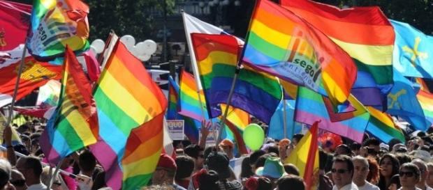 El arco iris inunda las calles de medio mundo cada 28 de junio. Este año el honor de ser la capital del Orgullo Gay es para Madrid El arco iris inunda las calles de medio mundo cada 28 de junio. Este año el honor de ser la capital del Orgullo Gay es para Madrid
