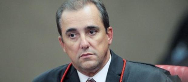 Ministro do TSE, Admar Gonzaga, se manifestou sobre ação movida por sua esposa Ministro do TSE, Admar Gonzaga, se manifestou sobre ação movida por sua esposa