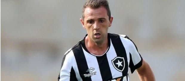 O argentino Montillo abandona o futebol aos 33 anos O argentino Montillo abandona o futebol aos 33 anos