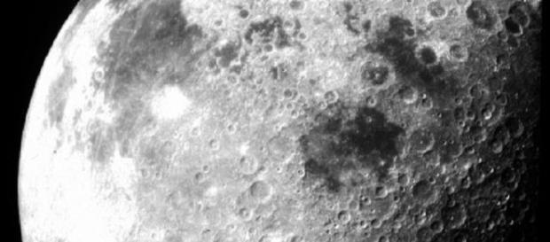 The Moon from Apollo 12 (Courtesy of NASA) The Moon from Apollo 12 (Courtesy of NASA)