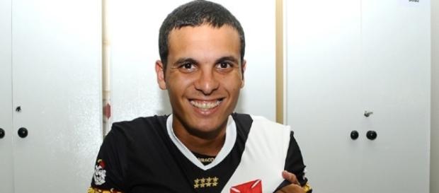 Vasco Contrata Ramon; lateral-esquerdo assinou contrato nesta quinta Vasco Contrata Ramon; lateral-esquerdo assinou contrato nesta quinta