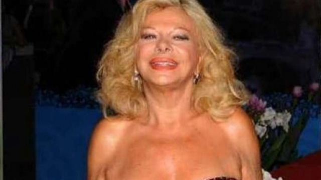 Sandra Milo: l'attrice si confessa, le dichiarazioni su Virginia Raffaele - virgilio.it