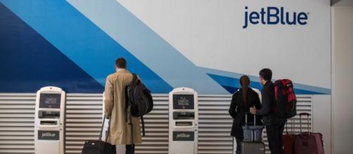 JetBlue testing using selfies to let passengers board plane ... - businessinsider.com