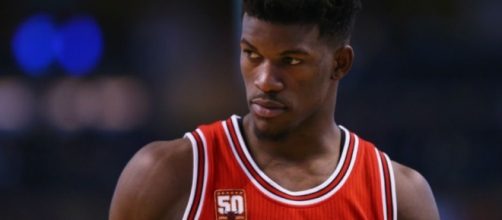 Jimmy Butler continues to be the basis of trade rumors in the NBA. [Image via Blasting News image library/inquisitr.com]