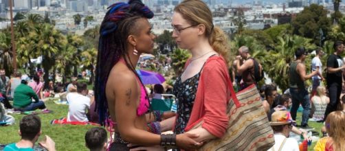 Sense8's Nomi and Amanita Are Everything | The Mary Sue - themarysue.com