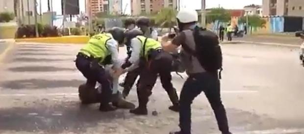 Policías y ladrones roban por igual Policías y ladrones roban por igual