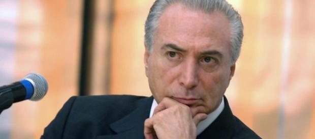 Queda e iminente de Miche Temer. Queda e iminente de Miche Temer.