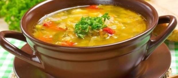 Sopa detox de frango (Foto: Internet) Sopa detox de frango (Foto: Internet)