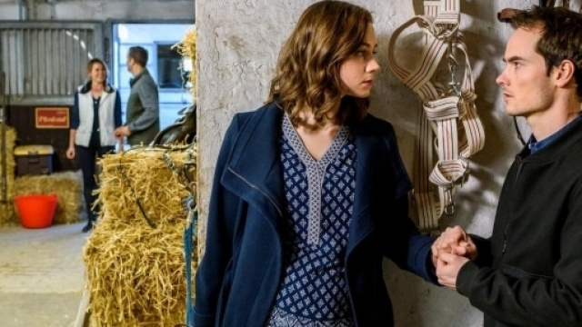 Tina mentre discute con David.