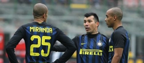 Cagliari-Inter, si ricompone la diga: Miranda torna al fianco di ... - passioneinter.com