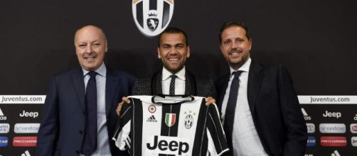 Dani Alves e altri in partenza dalla Juventus