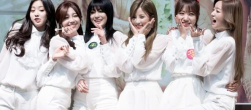 Popular Kpop group, APink, at a fan meeting in Seoul