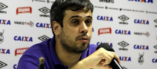 O vice-presidente do Vasco sempre deixou clara a vontade de trazer mais um zagueiro para o clube O vice-presidente do Vasco sempre deixou clara a vontade de trazer mais um zagueiro para o clube