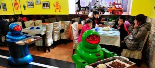 Un giorno sarà un piccolo robot a portarci il pranzo? Un giorno sarà un piccolo robot a portarci il pranzo?