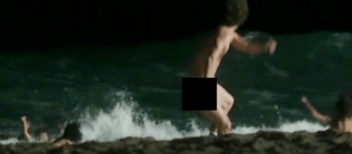Ator da TV Globo é visto nu em praia carioca. (Foto divulgação internet)