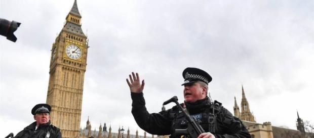 Ancora una ltro attacco, terrore a Londra Ancora una ltro attacco, terrore a Londra