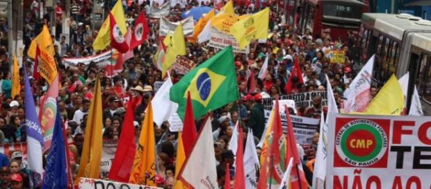 Ato contra Temer em São Paulo tem participação de diversos artistas Ato contra Temer em São Paulo tem participação de diversos artistas