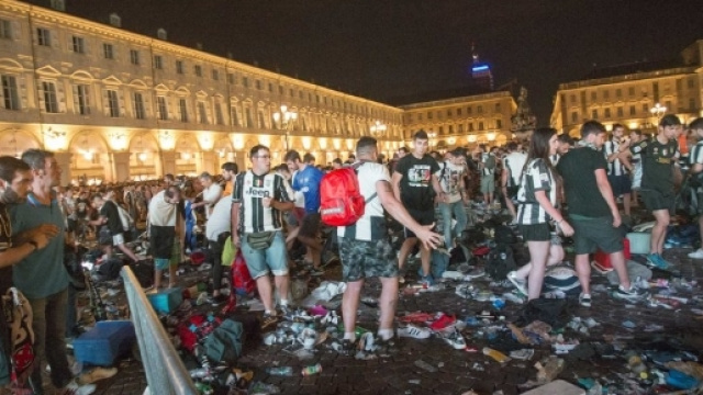 Juve-Real 1-4, panico e 1000 feriti tra la calca a Torino "Ragazza ... - leggo.it