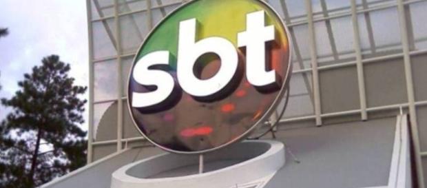 A cúpula diretiva da emissora de Silvio Santos está fazendo reuniões para tratar sobre comportamento de apresentador da emissora A cúpula diretiva da emissora de Silvio Santos está fazendo reuniões para tratar sobre comportamento de apresentador da emissora