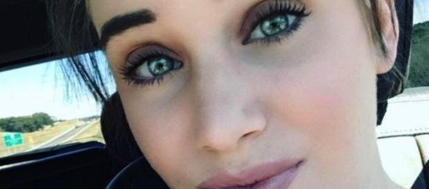 Amanda Hawkins abandonou as meninas que já estavam inconscientes quando as tirou do carro Amanda Hawkins abandonou as meninas que já estavam inconscientes quando as tirou do carro