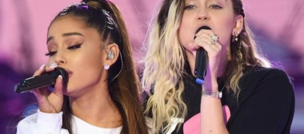 Ariana Grande and Miley Cyrus singing 'Don't Dream It's Over' during 'One Love Manchester' concert. (Photo: toofab.com) Ariana Grande and Miley Cyrus singing 'Don't Dream It's Over' during 'One Love Manchester' concert. (Photo: toofab.com)