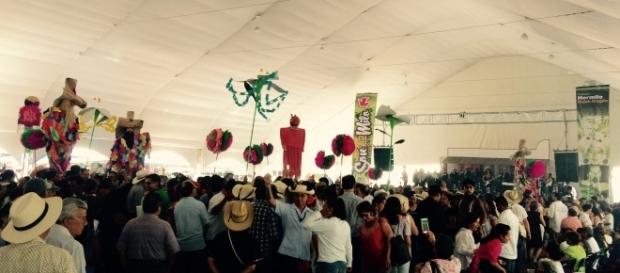 El Carnaval de Milo, un sitio en el que todos tienen un lugar sin importar que saben hacer o quienes son. El Carnaval de Milo, un sitio en el que todos tienen un lugar sin importar que saben hacer o quienes son.