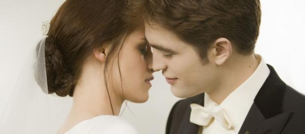 http://icarly.wikia.com/wiki/File:Twilight-Breaking-Dawn-Part-1-Kristen-Stewart-Bella-and-Robert-Pattinson-Edward-1.jpg http://icarly.wikia.com/wiki/File:Twilight-Breaking-Dawn-Part-1-Kristen-Stewart-Bella-and-Robert-Pattinson-Edward-1.jpg