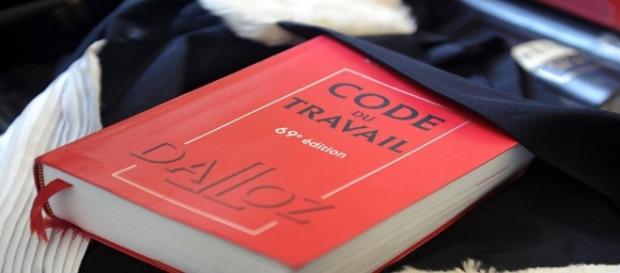 Le code du Travail se prépare à publier une nouvelle édition. Le code du Travail se prépare à publier une nouvelle édition.