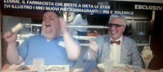Nozzolino alle prese con l'ultima invenzione di Lemme: il calipparo Nozzolino alle prese con l'ultima invenzione di Lemme: il calipparo