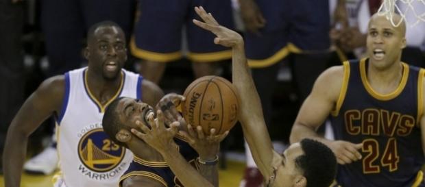Warriors whip Cavaliers 110-77 to take 2-0 NBA Finals lead | News OK - newsok.com Warriors whip Cavaliers 110-77 to take 2-0 NBA Finals lead | News OK - newsok.com
