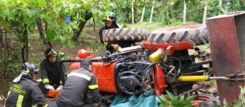 Sicilia, 26enne muore mentre lavorava un terreno. (foto di repertorio)