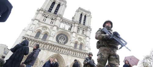 Ennesimo attacco terroristico: questa volta a Parigi, per fortuna non ci sono vittime