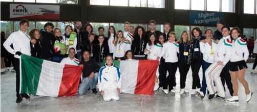 La squadra adulti alla cerimonia di apertura della gara di Oberstdorf 2017