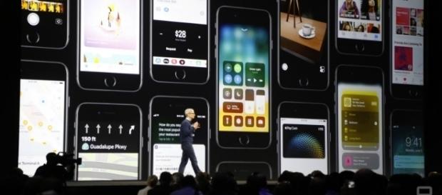 Además de mejoras en el sistema operativo, las novedades se han enfocado en el aspecto social y de interacción del usuario con los dispositivos. Además de mejoras en el sistema operativo, las novedades se han enfocado en el aspecto social y de interacción del usuario con los dispositivos.