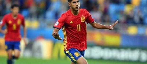Asensio celebrando uno de sus goles ante Macedonia Asensio celebrando uno de sus goles ante Macedonia